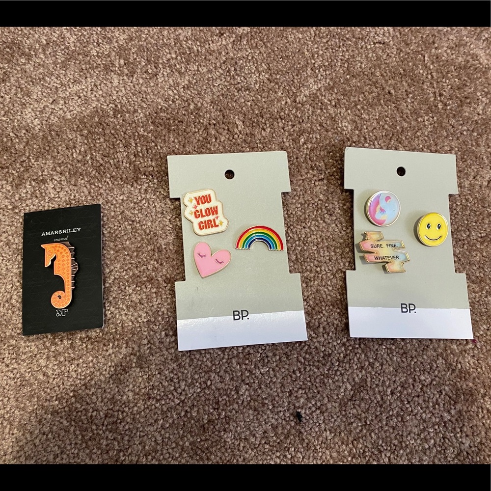 7 pins/hat pin/rainbow/heart/smile face/teen pin